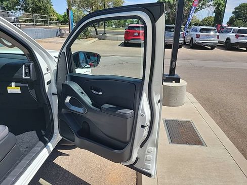 New 2026 Nissan Frontier SV w/ SV Convenience Package AWD/4WD image 16