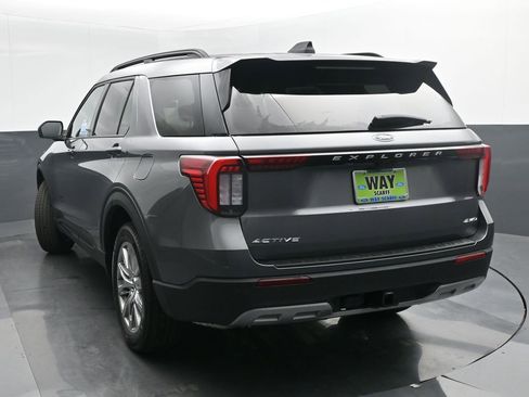New 2026 Ford Explorer Active w/ Active Comfort Package image 4