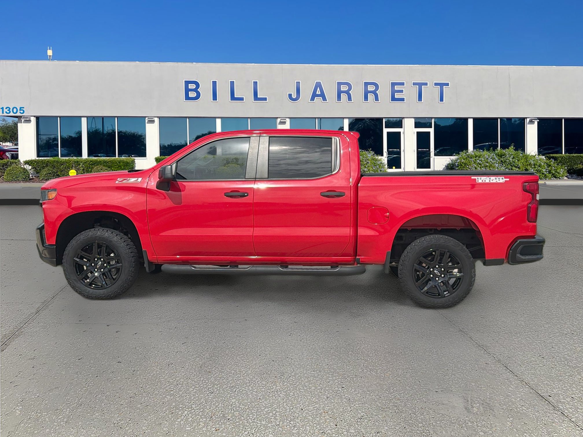 Used 2021 Chevrolet Silverado 1500 Custom Trail Boss AWD/4WD image 2