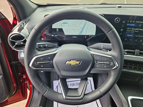 Used 2026 Chevrolet Equinox LT image 14