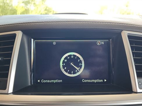 Used 2015 Mercedes-Benz GL 450 4MATIC w/ Lighting Package image 48