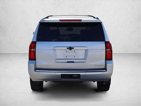 Used 2019 Chevrolet Suburban Premier w/ Premier Plus Edition AWD/4WD image 9