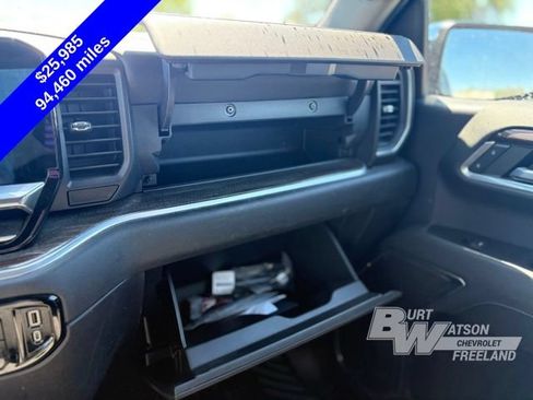 Used 2022 Chevrolet Silverado 1500 LT AWD/4WD image 24
