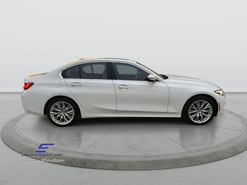Used 2024 BMW 330i xDrive Sedan w/ Premium Package image 4
