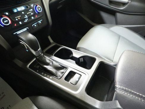 Used 2018 Ford Escape SE image 17