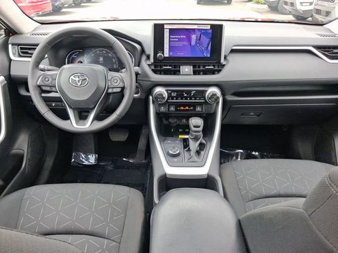 Used 2024 Toyota RAV4 XLE w/ Convenience Package image 9