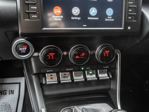 Used 2024 Toyota GR86 image 18