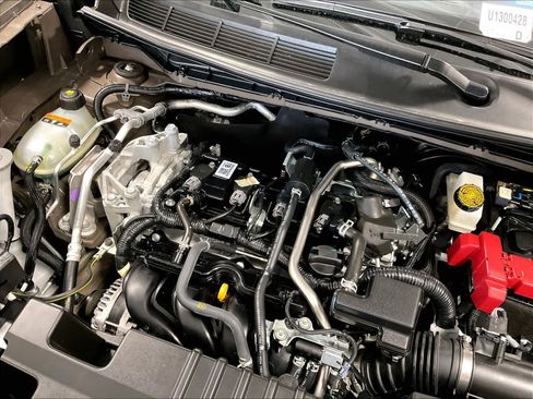 Certified 2025 Nissan Kicks SV AWD/4WD image 34