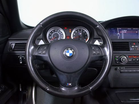 Used 2010 BMW M3 Convertible RWD image 25