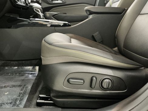 Used 2025 Chevrolet Trax ACTIV w/ Driver Confidence Package image 22