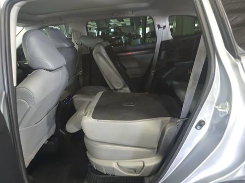 Used 2021 Toyota Highlander Platinum AWD/4WD image 13