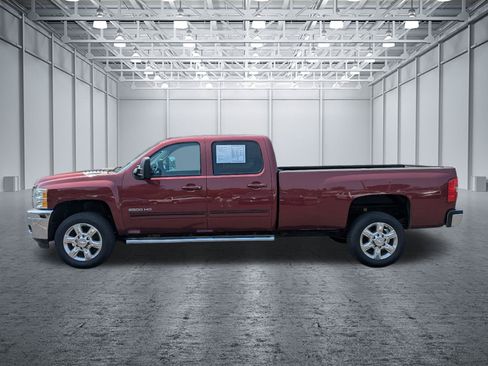 Used 2013 Chevrolet Silverado 2500 LTZ w/ LTZ Plus Package RWD image 2