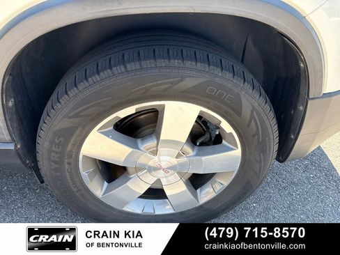 Used 2012 GMC Acadia SLT FWD image 22