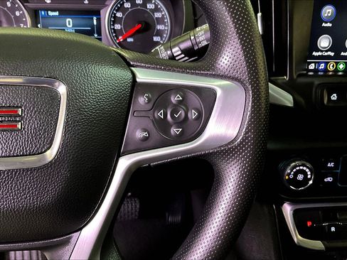 Used 2024 GMC Terrain SLE FWD image 13
