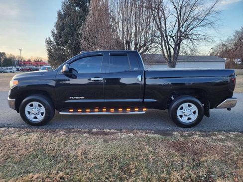 Used 2016 Toyota Tundra SR5 image 1