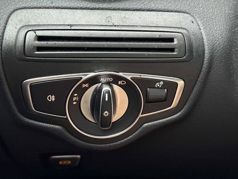 Certified 2022 Mercedes-Benz GLC 300 4MATIC image 29