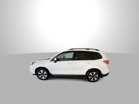 Used 2017 Subaru Forester 2.5i Premium image 5