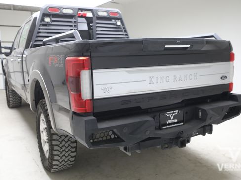 Used 2019 Ford F250 King Ranch w/ King Ranch Ultimate Package AWD/4WD image 2