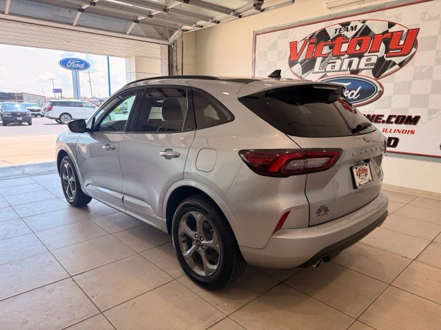 Used 2024 Ford Escape ST-Line AWD/4WD image 8