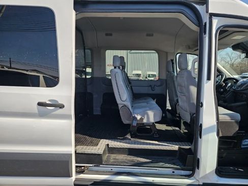 Used 2018 Ford Transit 350 XLT image 24