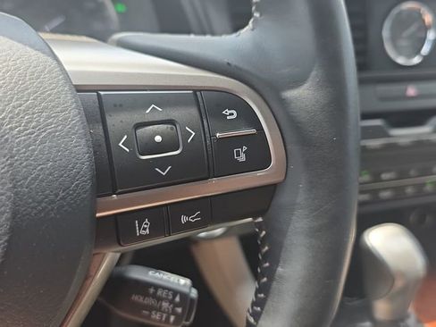 Used 2019 Lexus RX 350L AWD w/ Premium Package image 20