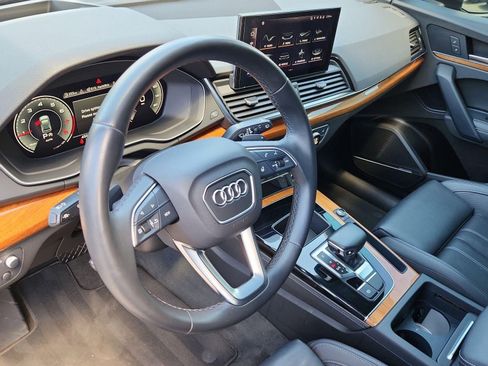 Used 2021 Audi Q5 Prestige AWD/4WD image 4