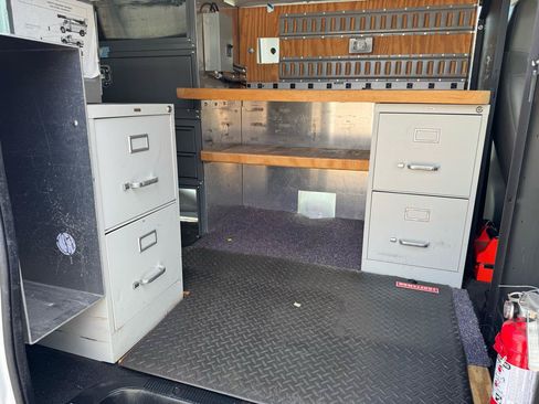 Used 2012 Ford E-350 and Econoline 350 Extended Super Duty w/ Insulation Pkg RWD image 17