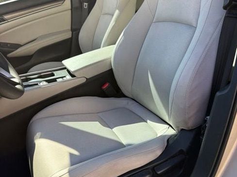Used 2018 Honda Accord LX image 15