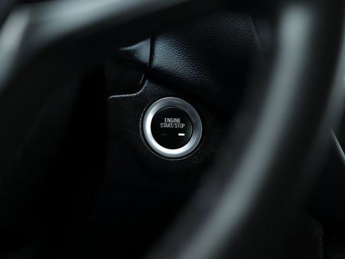 Used 2019 Chevrolet Equinox LT image 16