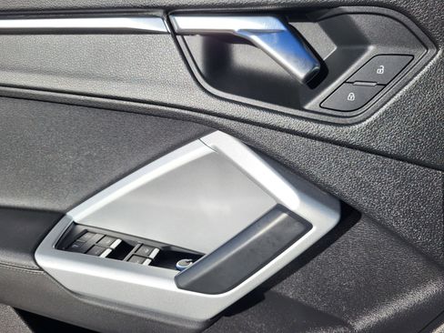 Used 2022 Audi Q3 2.0T Premium w/ Convenience Package image 31