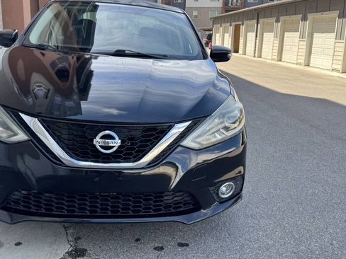 Used 2017 Nissan Sentra SR w/ SR Midnight Edition FWD image 10