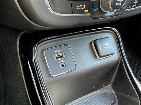 Used 2020 Jeep Compass Limited image 26