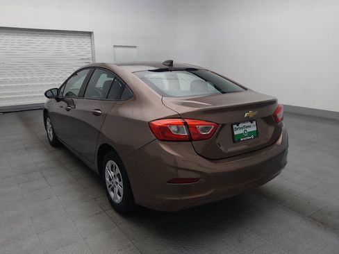 Used 2019 Chevrolet Cruze LS FWD image 5