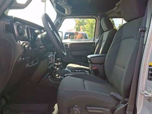 Used 2023 Jeep Wrangler Unlimited w/ Cold Weather Group AWD/4WD image 13