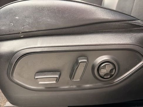 Used 2023 Jeep Grand Cherokee L Laredo AWD/4WD image 15