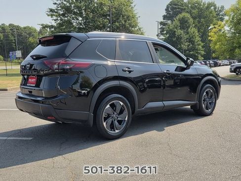 Certified 2025 Nissan Rogue SV w/ SV Premium Package FWD image 5