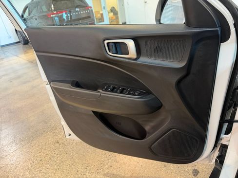 Used 2026 Hyundai Venue SEL FWD image 18
