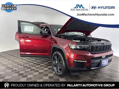 Used 2025 Jeep Grand Cherokee L Limited w/ Black Appearance Package image 13