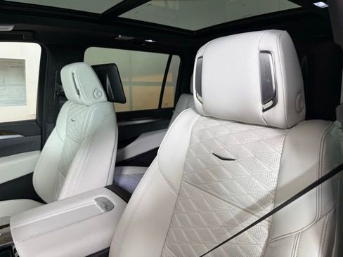 New 2026 Cadillac Escalade ESV Platinum Sport image 6