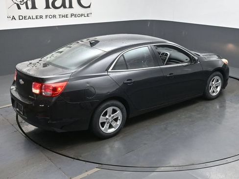 Used 2015 Chevrolet Malibu LT FWD image 34