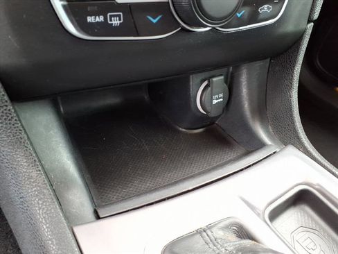 Used 2023 Dodge Charger SXT image 16