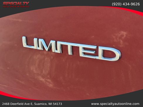 Used 2018 Chrysler Pacifica Limited FWD image 14