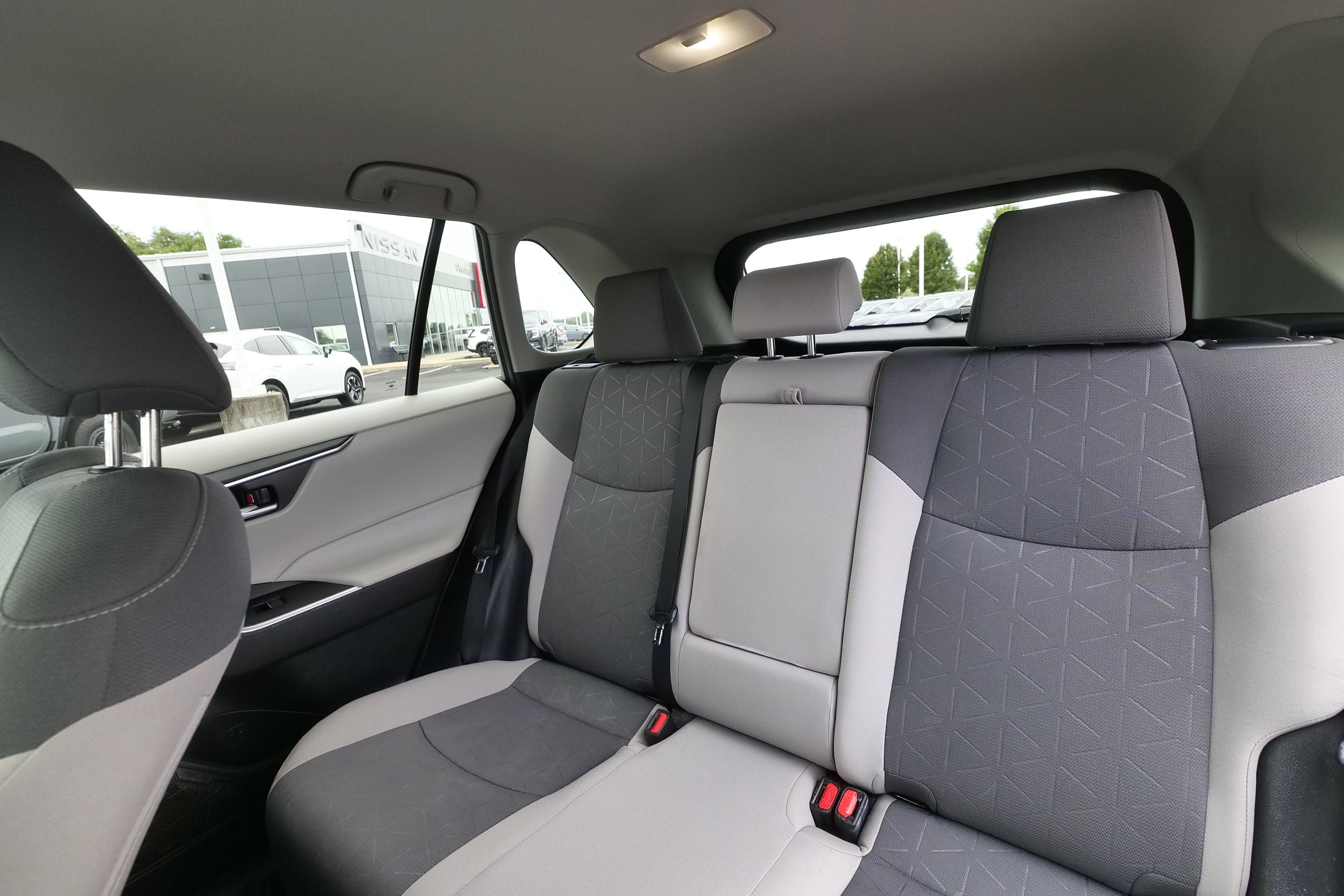 Used 2023 Toyota RAV4 XLE AWD/4WD image 24