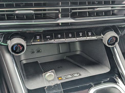 New 2026 Chevrolet Traverse High Country w/ LPO, Floor Liner Package image 29