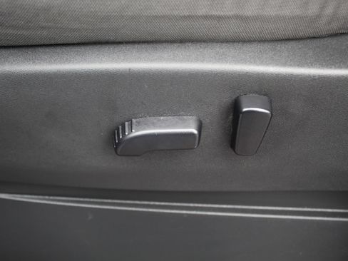 Used 2022 Nissan Frontier SV image 22