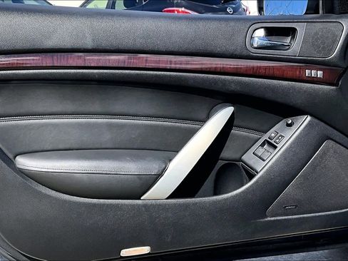 Used 2010 INFINITI G37 x w/ Premium Pkg image 19