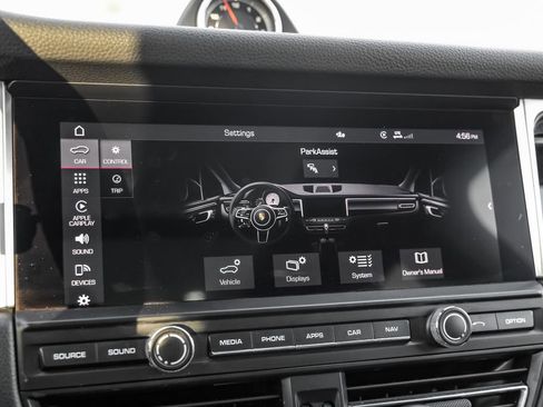 Used 2020 Porsche Macan Base image 21