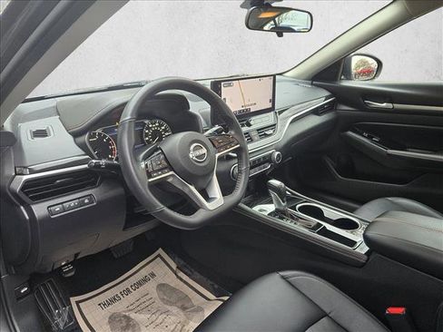 Used 2024 Nissan Altima 2.5 SR w/ SR Premium Package image 11