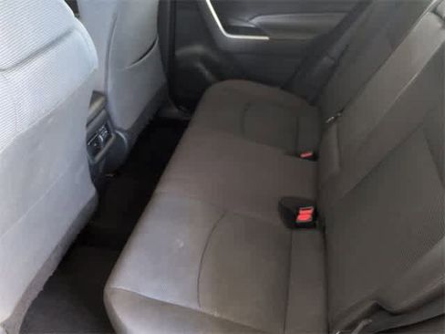 Used 2022 Toyota RAV4 LE image 20