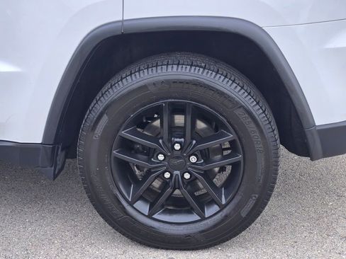 Certified 2021 Jeep Grand Cherokee Limited w/ Sun & Sound Group image 15